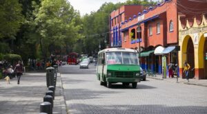 Modernization and Inclusion? Informal and Semiformal Transport in Latin America